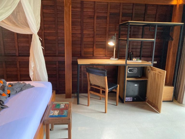 8-FamilyBungalow